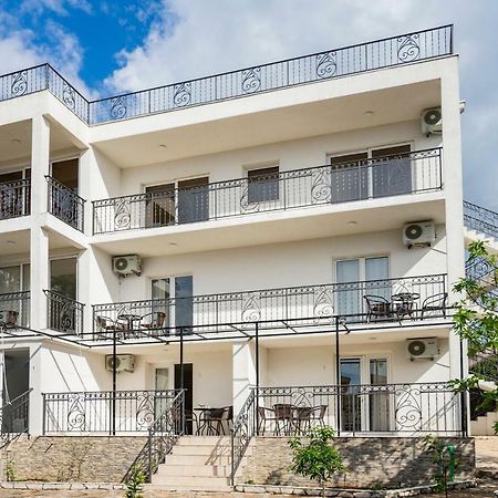 Apartments Natali بار المظهر الخارجي الصورة