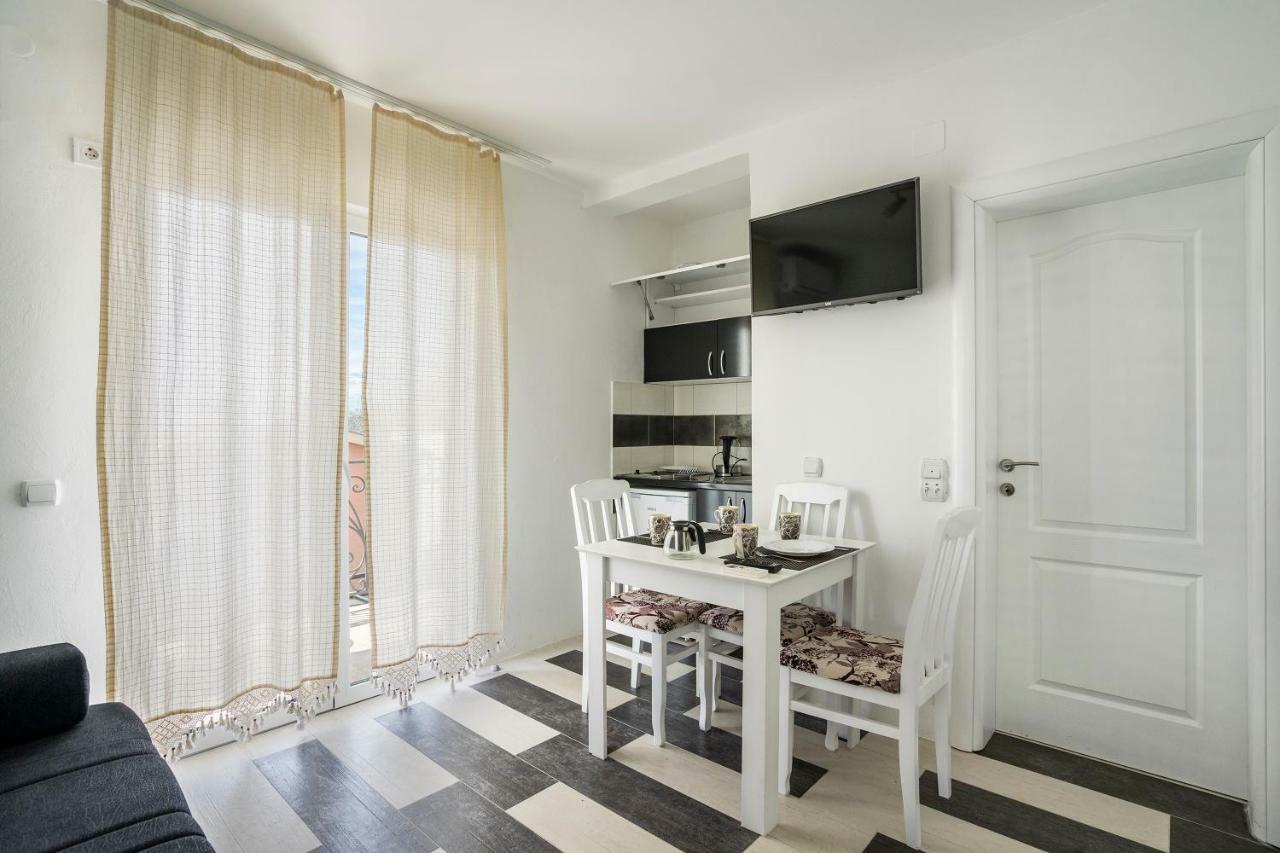 Apartments Natali بار المظهر الخارجي الصورة