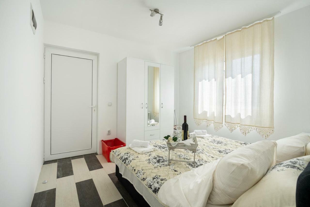 Apartments Natali بار المظهر الخارجي الصورة