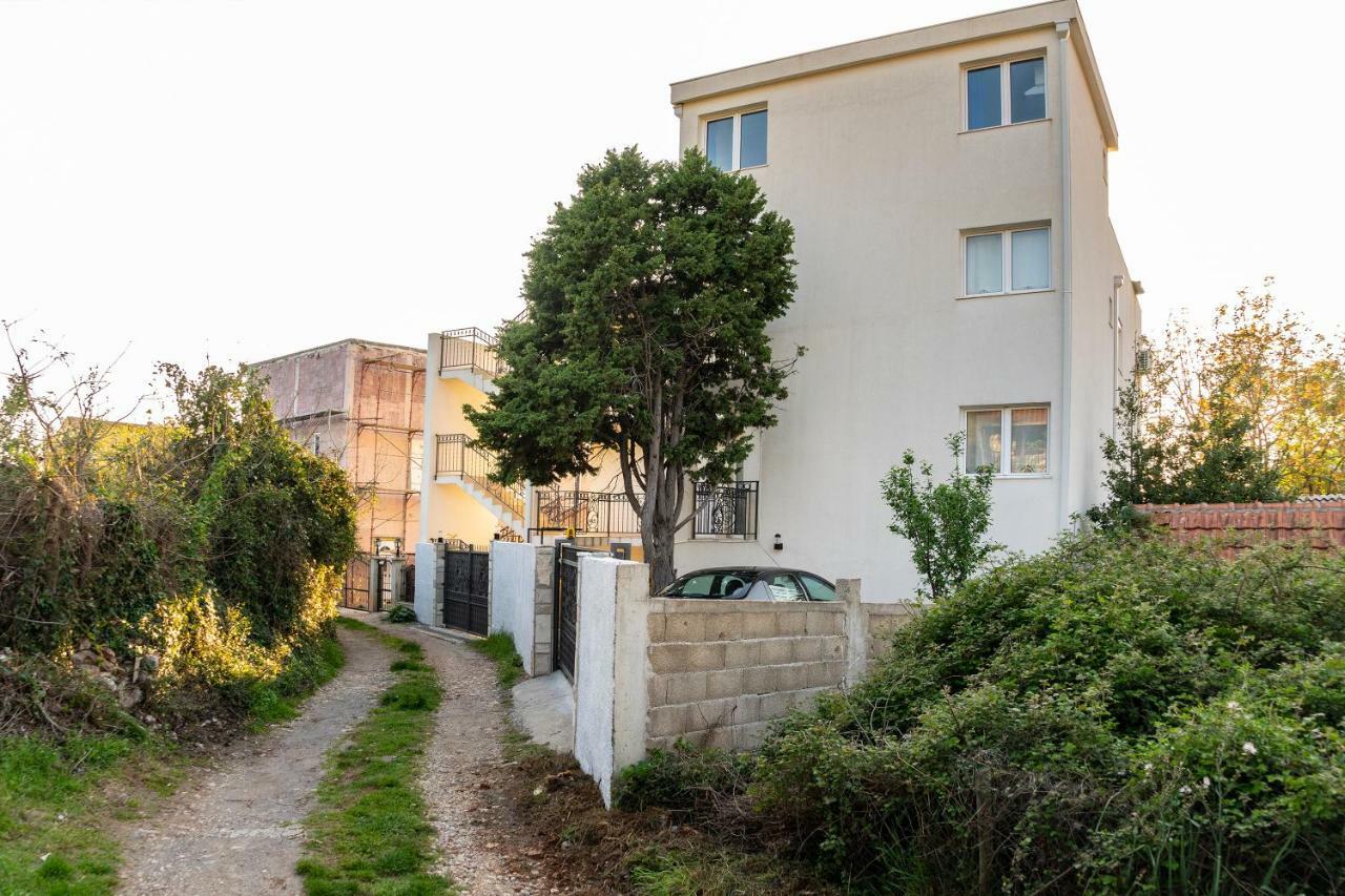 Apartments Natali بار المظهر الخارجي الصورة